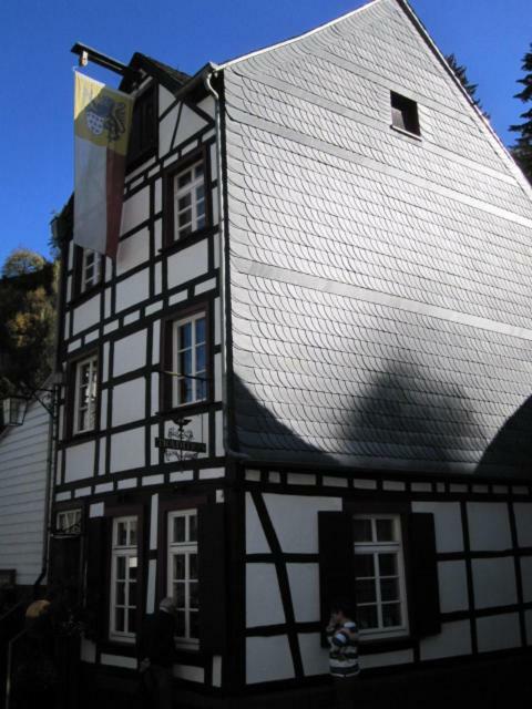 Haus Tradition Monschau 2 Luaran gambar